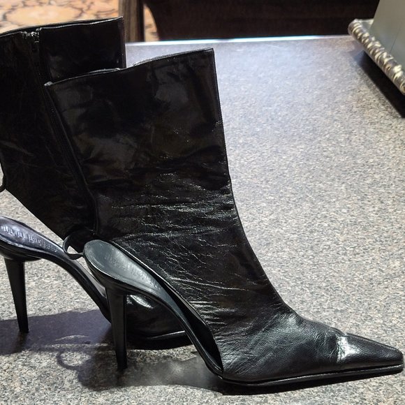 Black Leather Cutaway Boot - Picture 1 of 5